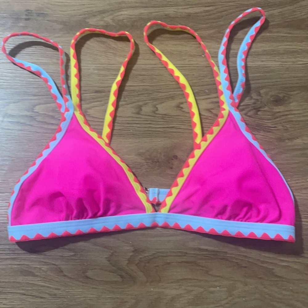 SHEIN bathing suit top size M